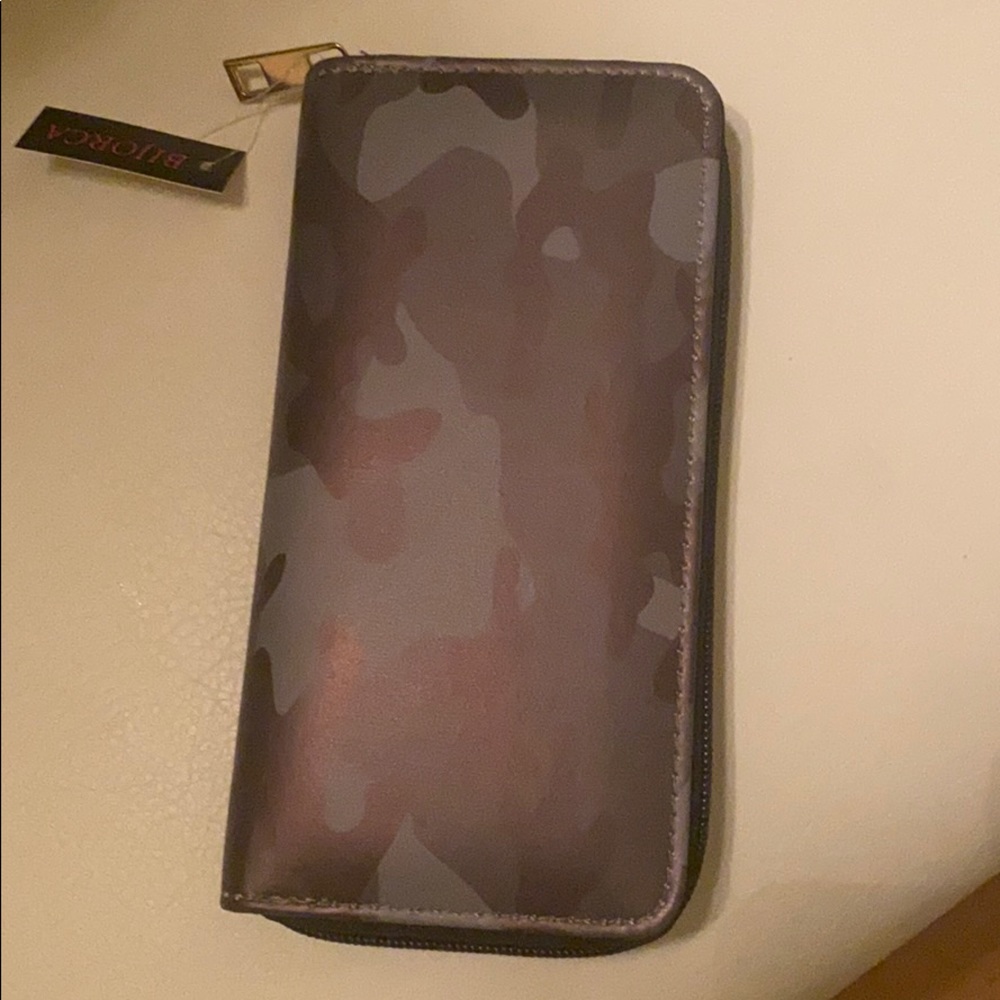 Green wallet